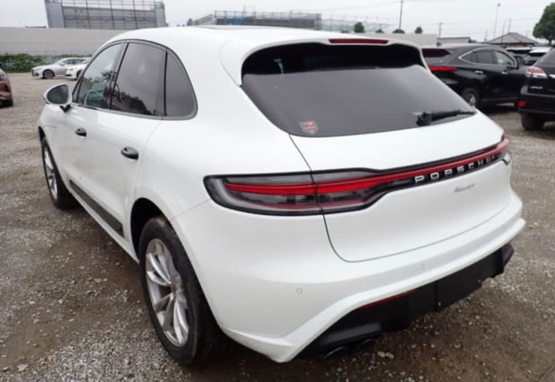 Porsche MACAN - photo 2