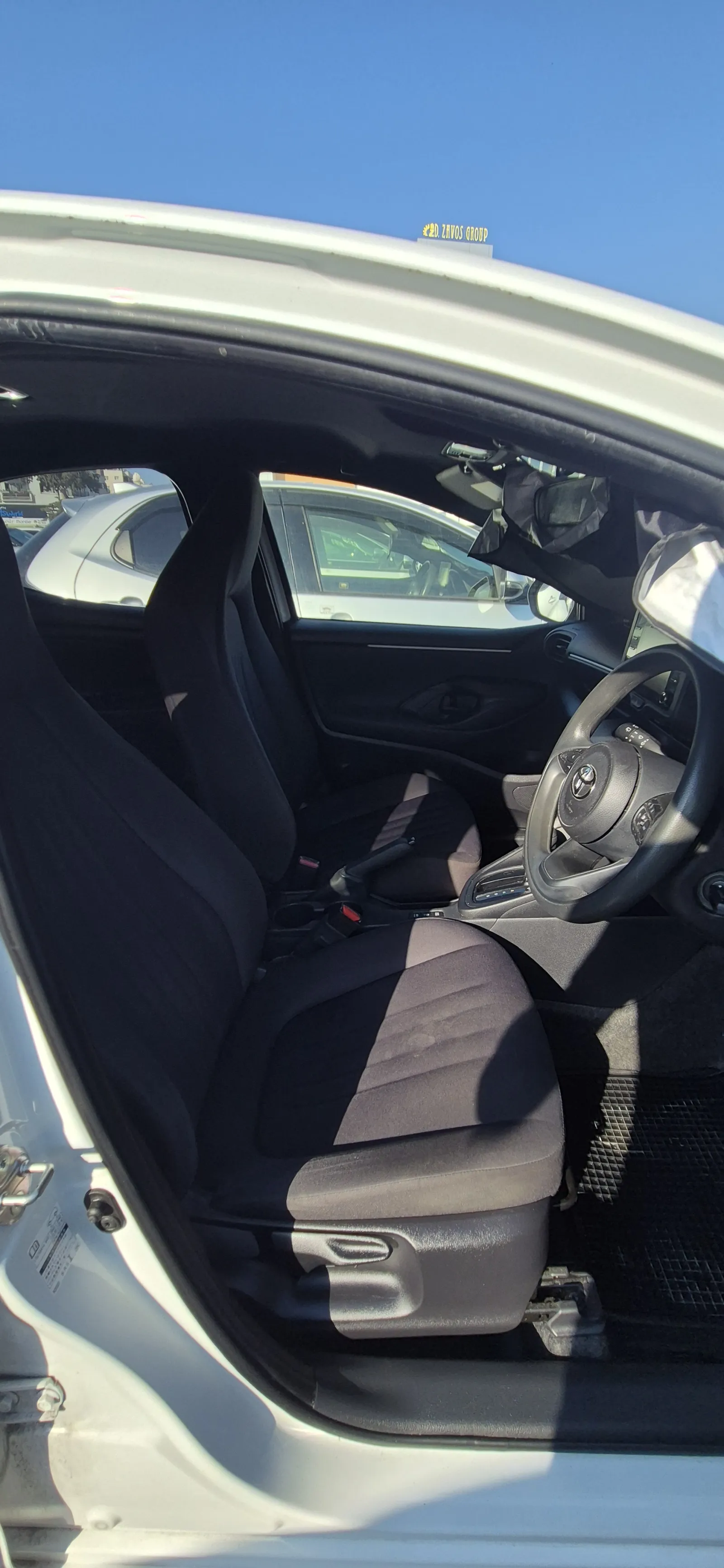 Toyota Yaris - photo 5