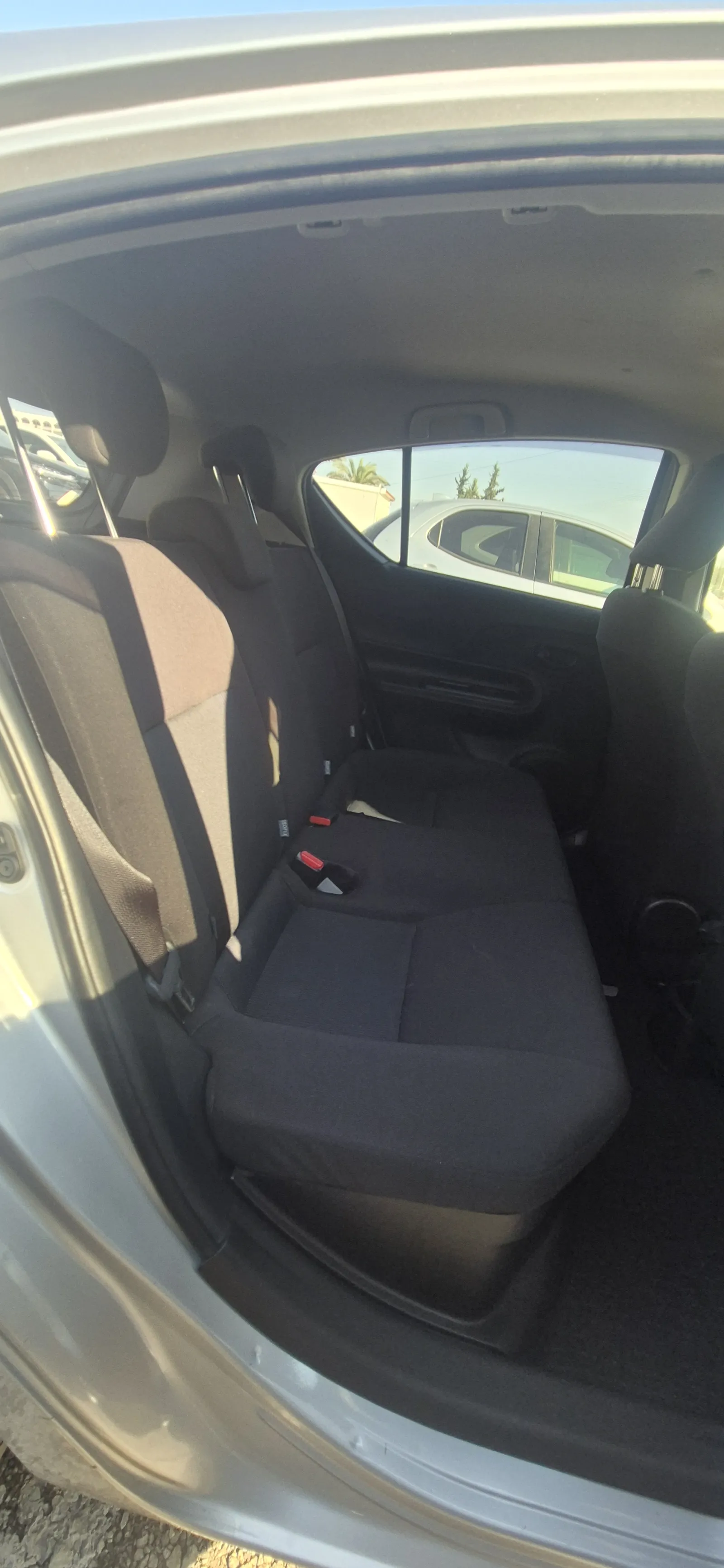 Toyota AQUA - photo 5
