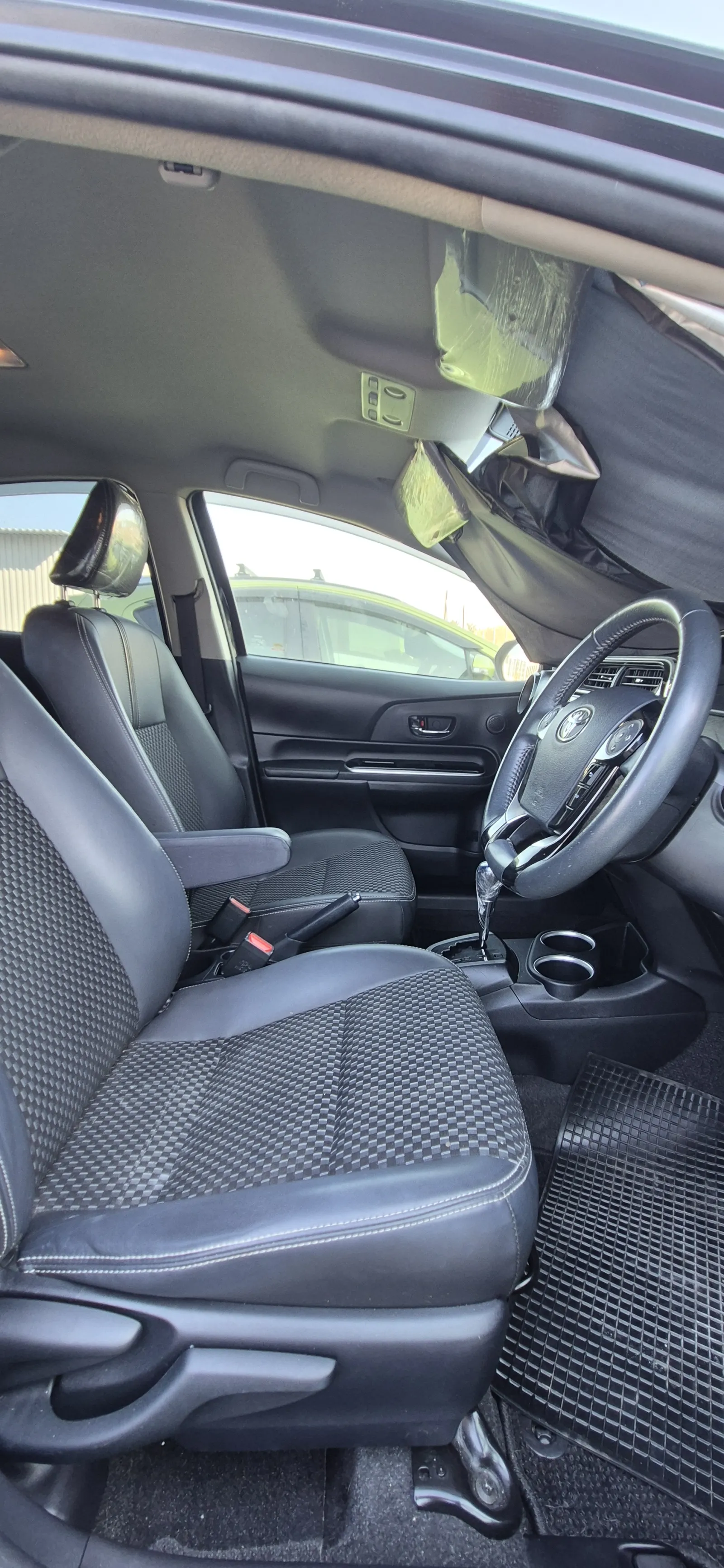 Toyota AQUA CROSS - photo 4