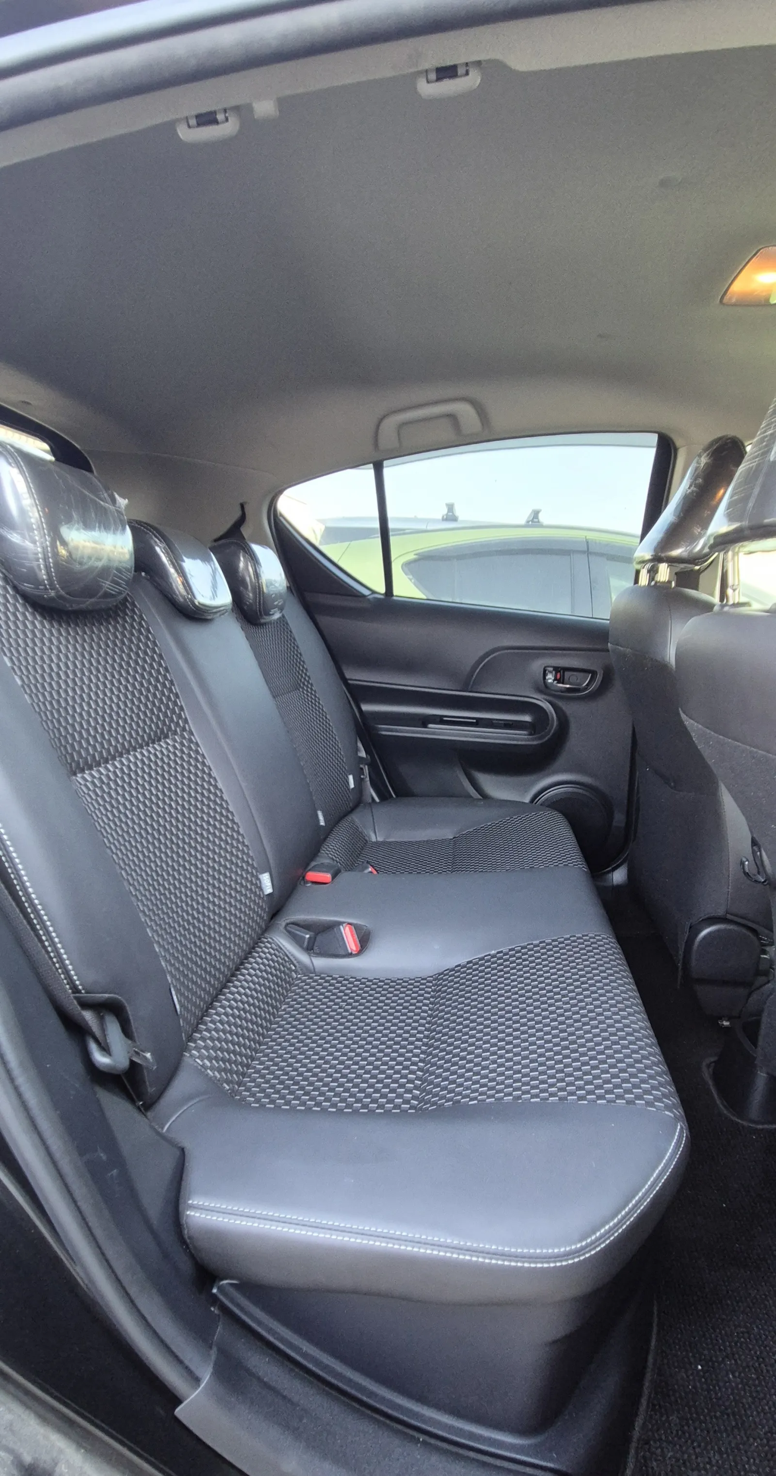 Toyota AQUA CROSS - photo 5