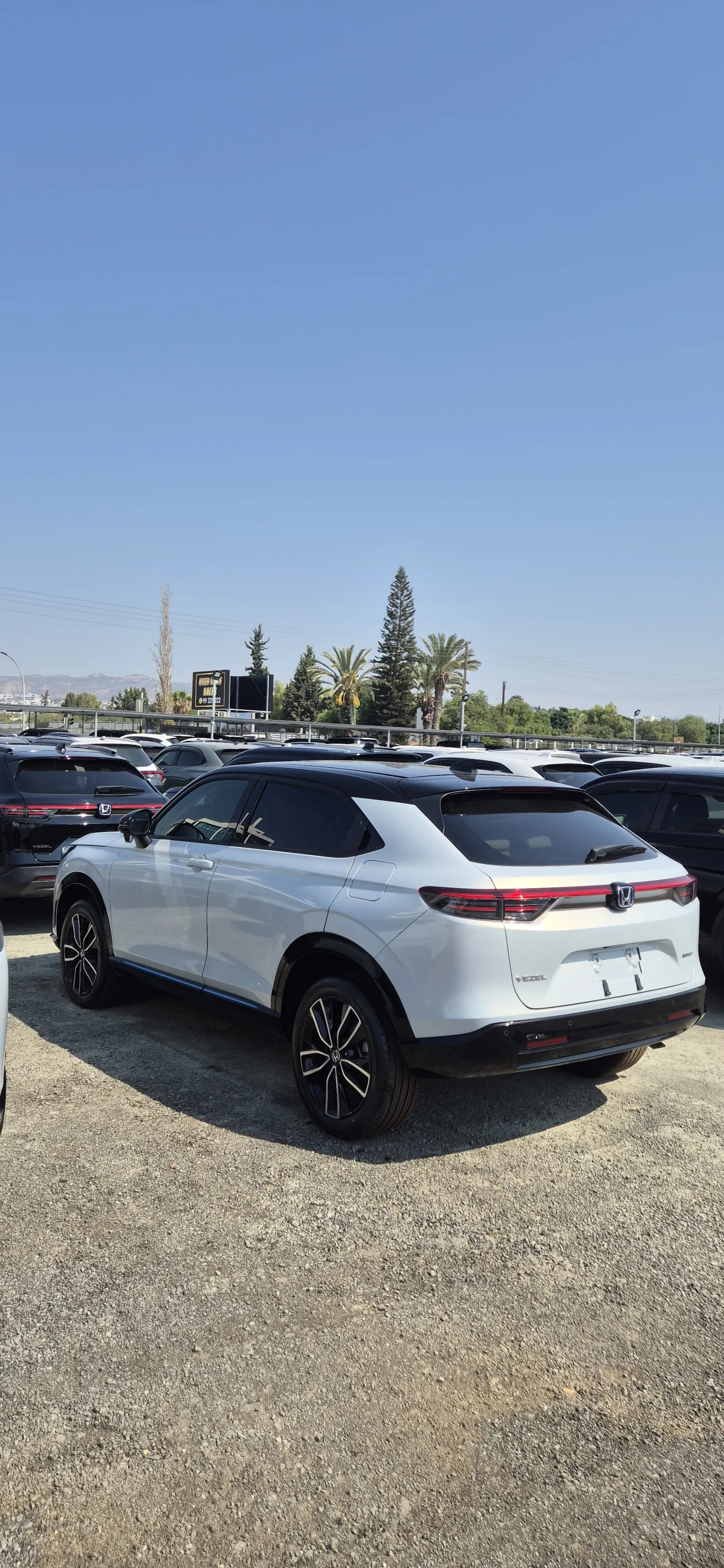 Honda VEZEL - photo 3
