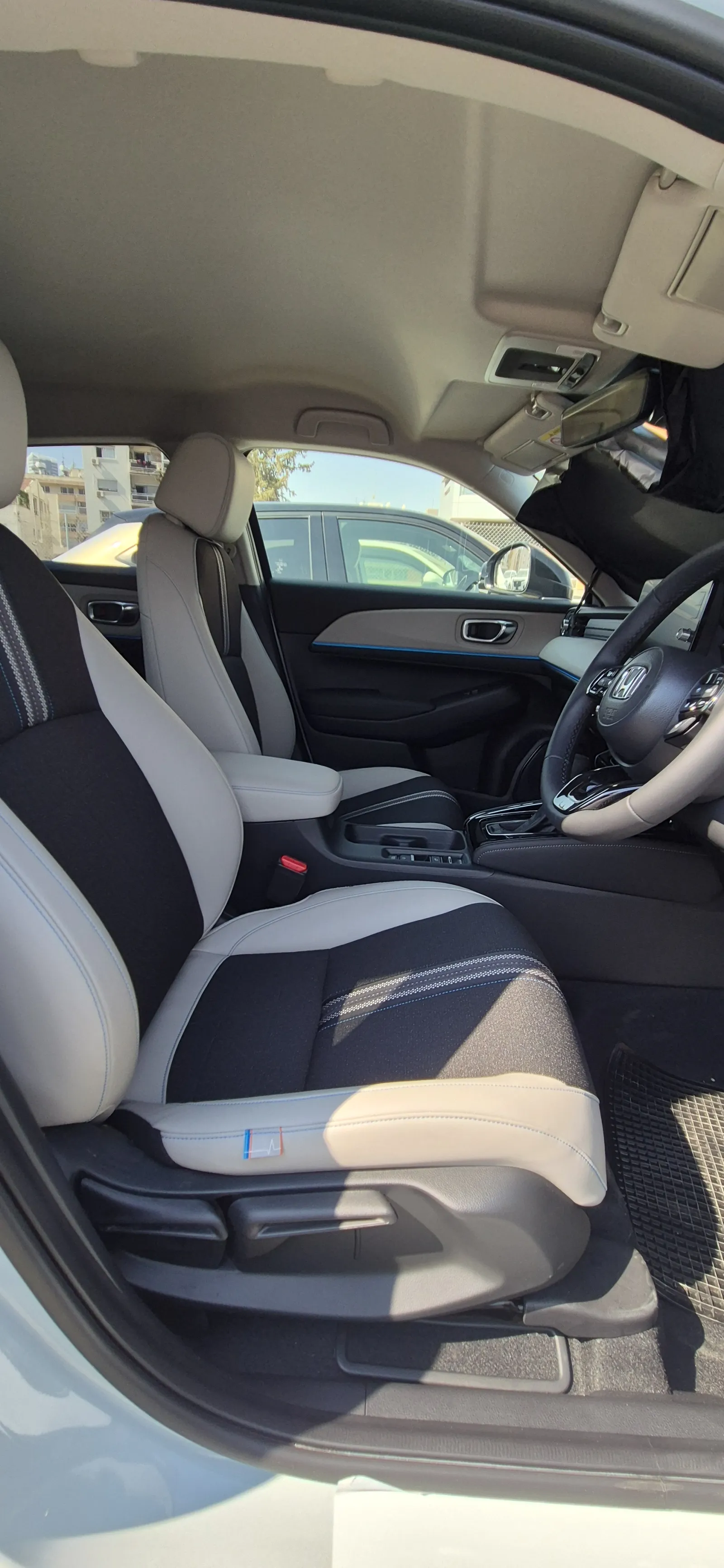 Honda VEZEL - photo 4