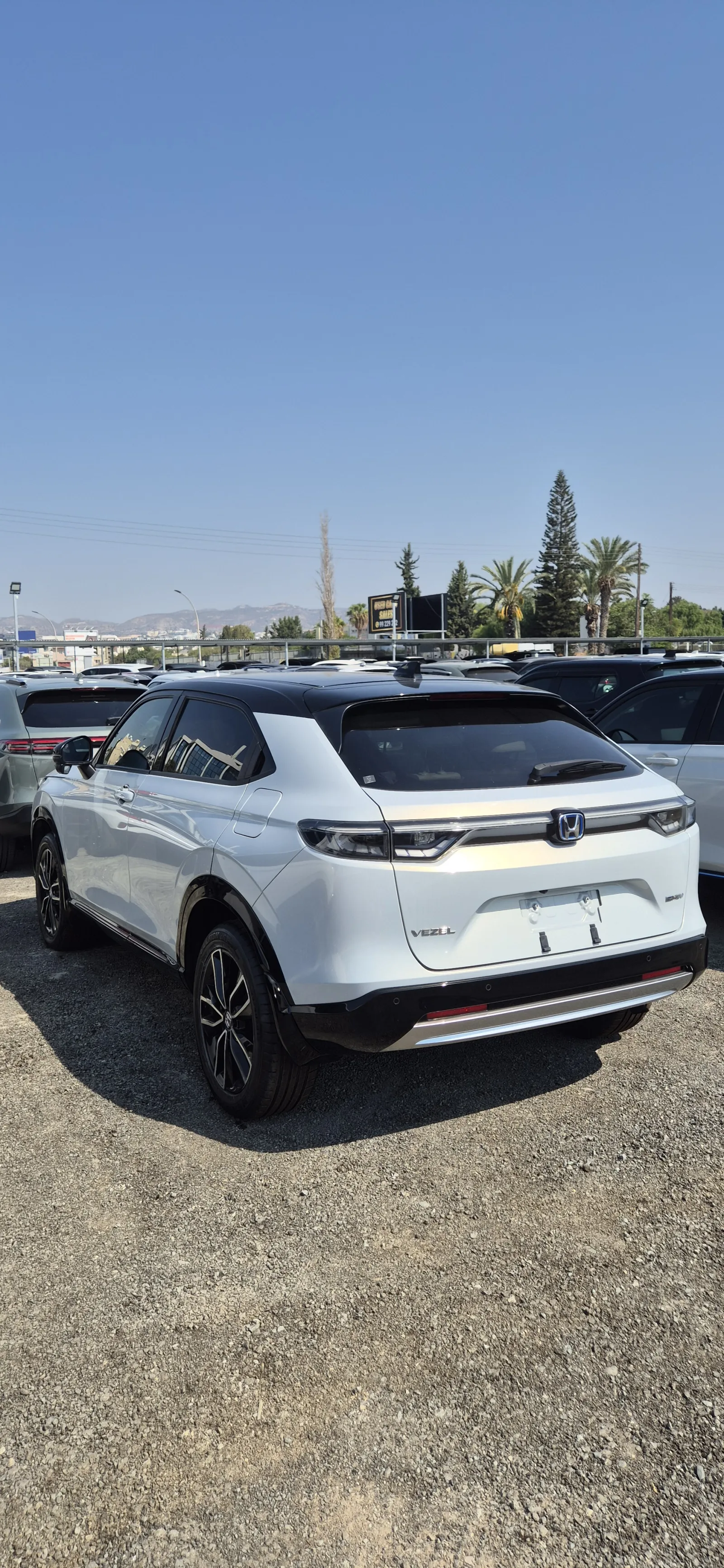Honda VEZEL - photo 2