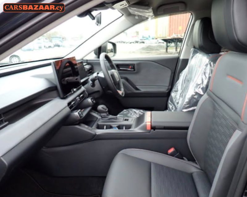 Toyota RAV4 - photo 4